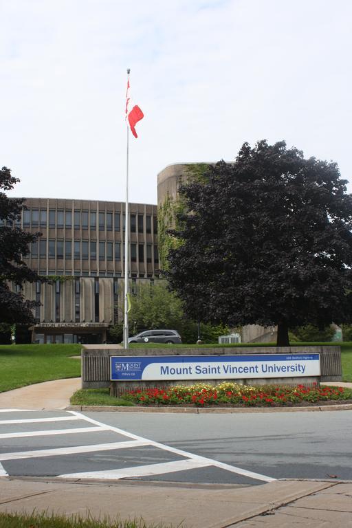 Mount Saint Vincent University Halifax Bagian luar foto